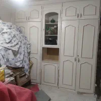 کمد دیواری همراه با چهار‌چوب