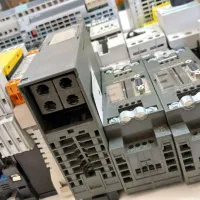 برق صنعتی ،پنوماتیک ،هیدرولیک ،ابزار ۲۰% زیر قیمت
