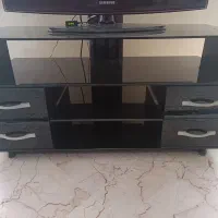 میز تلویزیون شیشه ای سالم