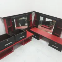 نزدیک سه متر آینه و ام دی اف آریشگاهی تمیز