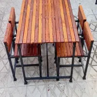 به یک آقا که کمی به کار با چوب بلد باشه نیازممندیم