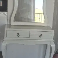 آیینه وکنسول