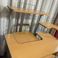 میز کامپیوتر چوبی در حد نو
