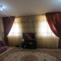 پرده با کناره ها