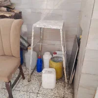 چهارپایه فلزی