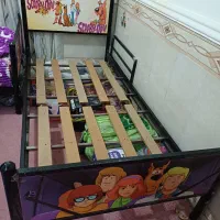 یک عدد تخت یک نفره