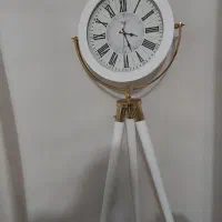 ساعت ایستاده