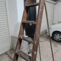 نردبان آهنی در حد نو