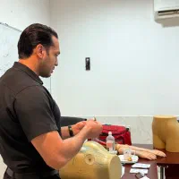 انواع تزریقات وصل اسکالپ و انژیوکت و خونگیری