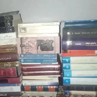 300 جلد کتابخانه شخصی