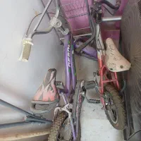 دو عدد دوچرخه سایز۱۲و۱۶ به فروش میرسد