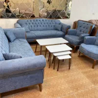 مبل.     عماد