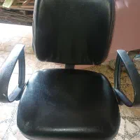 دو عدد صندلی