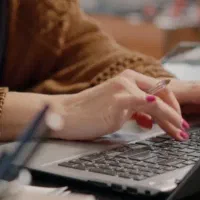تایپ میکنم تایپیستم حرفه ای