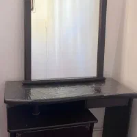 میز ارایش کارکرده