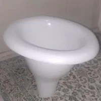 کاسه توالت فرنگی کاملا سالم‌و نو