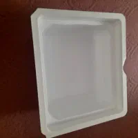 تعدادی ظرف پلاستیکی جنس محکم