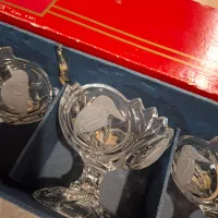 بستنی خوری پایه دار فرانسه