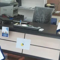 میز مدیریتی دفتر بیمه
