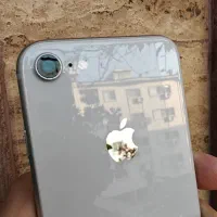 آیفون ۸ حافظه ۶۴ گیگ در حد آکبند سالم درجه ۱