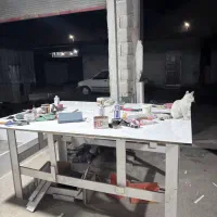 به یک نیروی مونتاژ کار چوب MDF به همراه بیمه