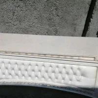 تخت چرم