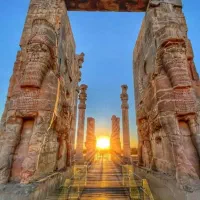 لحظه آخری تورها /تور متنفاوت شیراز وتخت جمشید