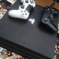 ps4پرو دو دسنه