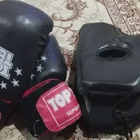 کلاه و دستکش کیک بوکسینگ