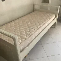 تخت خواب چوبی