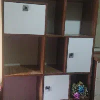 کتابخانه دارای کمد و پایه (تخلیه فوری)