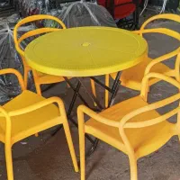 صندلی پلاستیکی طرح گرجستانی