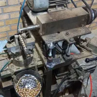 کارگر ماهر و نیمه ماهر