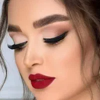 آموزش تخصصی میکاپ وخودآرایی ومیکاپ عروس
