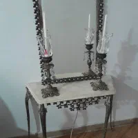 مبل و آیینه شمعدان