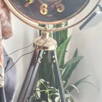 ساعت پایه دار