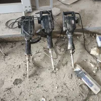 تخریب کار با پیکور سبک و سنگین با حمل نخاله