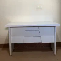 میز اداری و تحریر