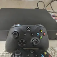 فروش یک عدد کنسول Xbox one x دو دسته