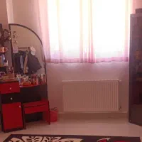 سرویس خواب و دو عدد گلیم فرش شش متری