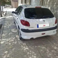سواری پژو 206تیپ 2مدل1390سفید(فروش یا معاوضه)