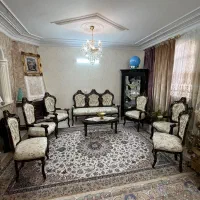 مبل ۹ نفره و ویترین