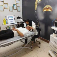 پاکسازی پوست با بهترین متریال و تجهیزات