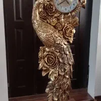 ساعت ایستاده طاووس