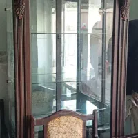 ویترین چهار طبقه محکم با بهترین چوب ساخته شده