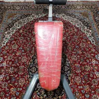 وسایل باشگاه نیمکت مندرج شنا .نیمکت تخت.جای هالتر