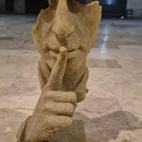 مجسمه سکوت