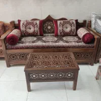 تخت چوبی
