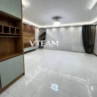 شجاعی-وی-تیم-آپارتمان-گلبهار-مشاوره-در-متن