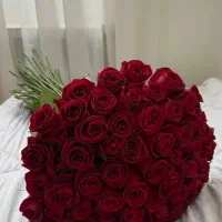 دسته گل رز ۱۰۰ عددی